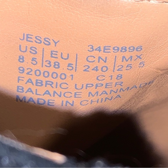 Calvin Klein Women’s 8.5 Shoes Jessy Point Toe Ankle Boot Stiletto Heel Black - Picture 7 of 7